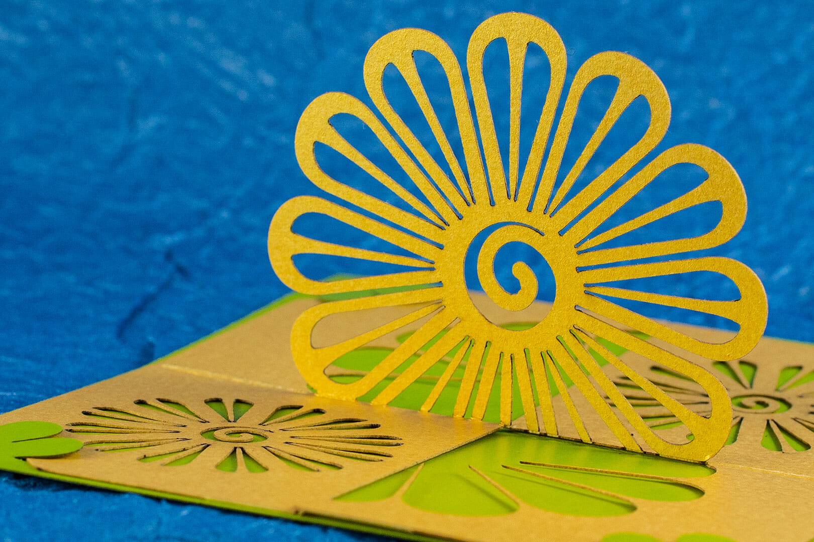 Protected: Flower Crest 180º Pop Up Card (Cutting Machine)